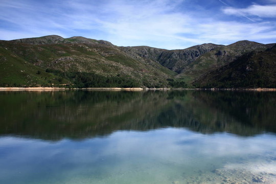 河
