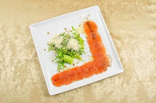 魚生牛肉沙拉