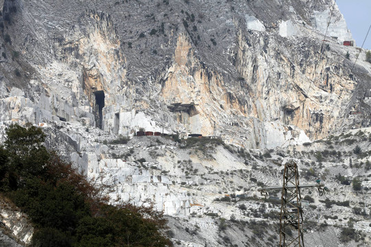 大理石采石場——濱海阿爾卑斯山脈；Carrara；托斯卡納；意大利