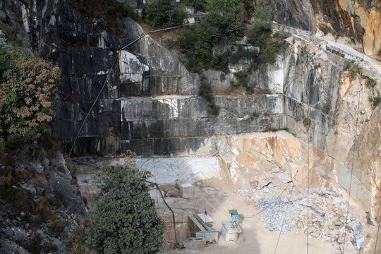 大理石采石場——濱海阿爾卑斯山脈；Carrara；托斯卡納；意大利