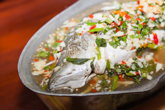 條紋鱸魚魚湯