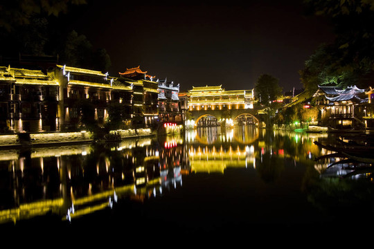 鳳凰湖南古鎮(zhèn)