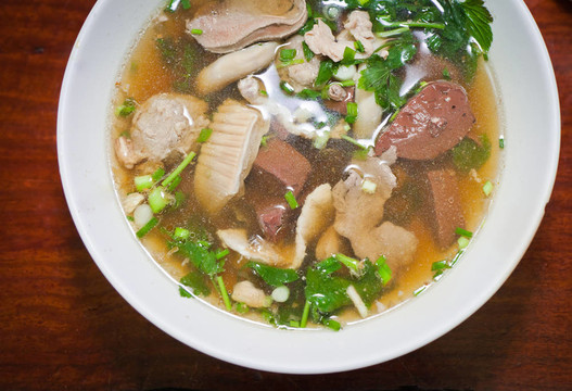 熱豬肉湯