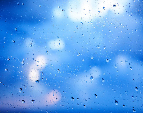 雨滴玻璃窗