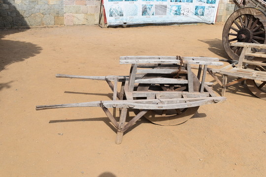 獨(dú)輪車