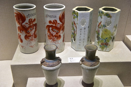 湖北省恩施博物館花瓶