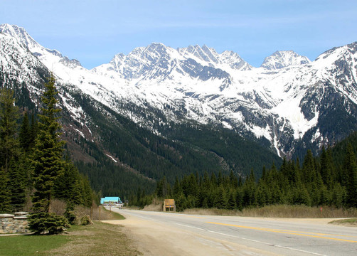 在落基山脈的道路