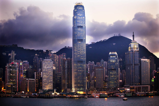 晚上從九龍香港港