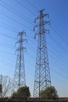 高壓電線塔