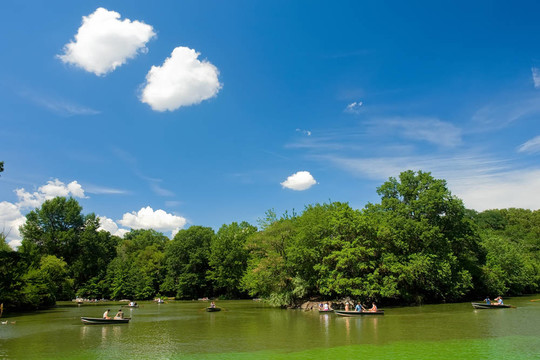 紐約中央公園；池塘