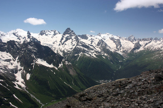 貝拉米夏季山峰