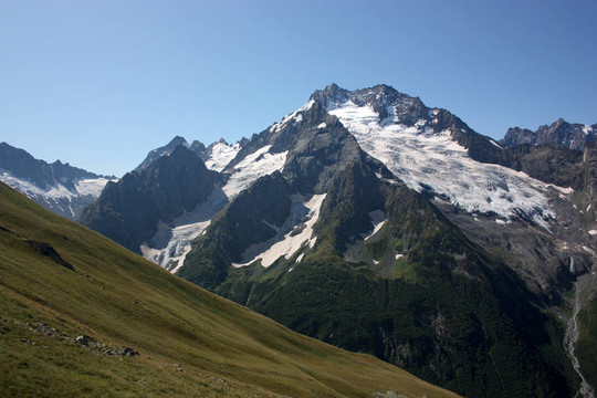 貝拉米夏季山峰