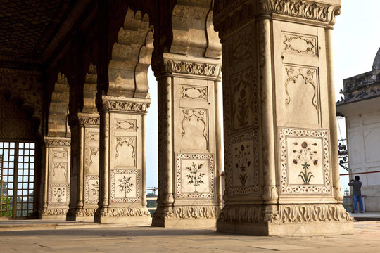 镶嵌大理石柱和拱门；大厅；私人观众或滴丸我百在德令哈市拉尔吉拉或红堡；印度