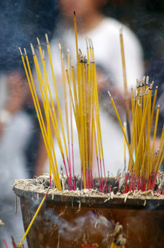 在一個寺廟的香火