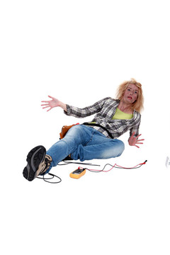 震驚的女電工。
