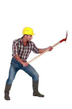 帶鏟子的建筑工人