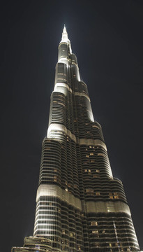 Burj Khalifa在晚上