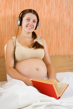 孕婦聽音樂
