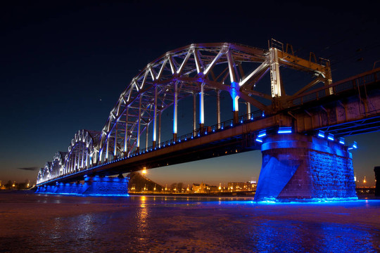夜間鐵路橋