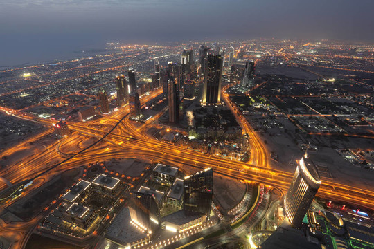 Burj Khalifa迪拜夜景。迪拜；阿拉伯聯(lián)合酋長國