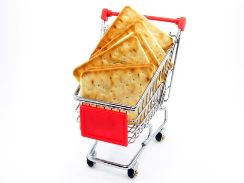 餅干的購物手推車