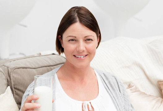 孕婦飲用牛奶