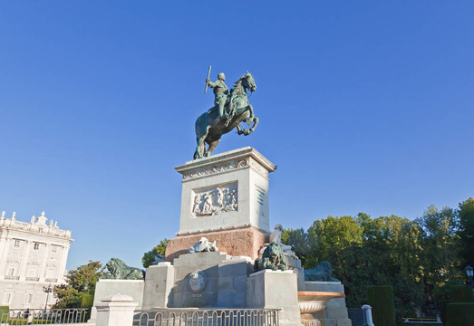 馬德里東方廣場；Felipe IV. Madrid雕像