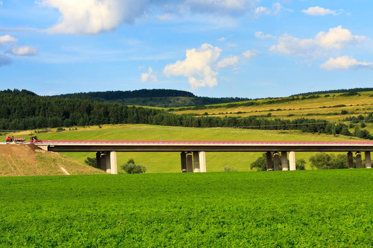 山區(qū)公路