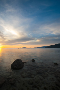 日落的珊瑚礁Koh Lipe