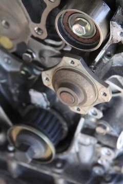 汽車發(fā)動(dòng)機(jī)