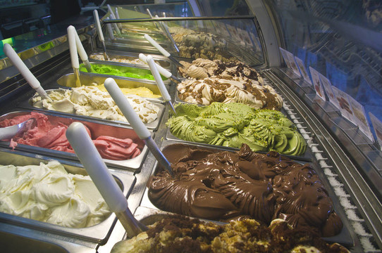 冰淇淋店受欢迎的冰淇淋口味