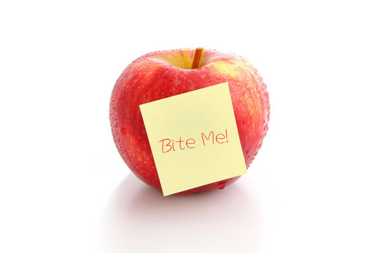 紅蘋果咬我！字符
