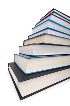 白色高煙囪上的書籍