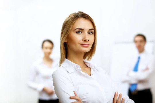 辦公室里的一位女商人的肖像