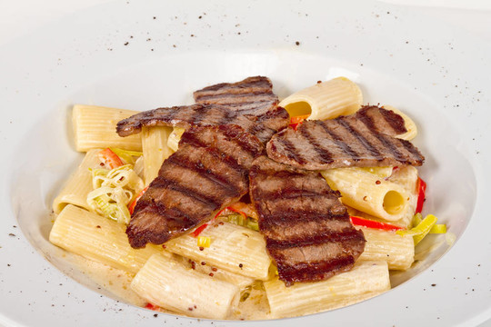 空心面與牛肉醬