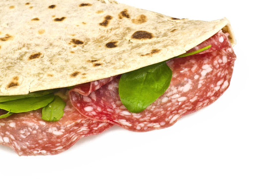 Piadina Romagnola Tortilla意大利臘腸和沙拉