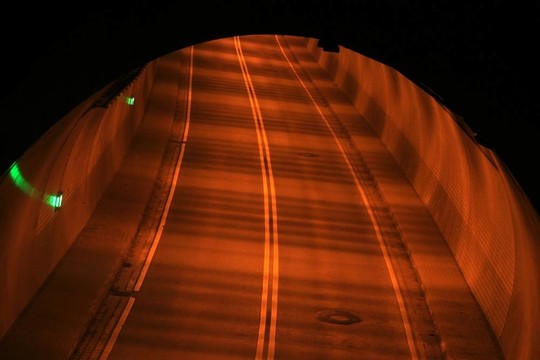 照明隧道