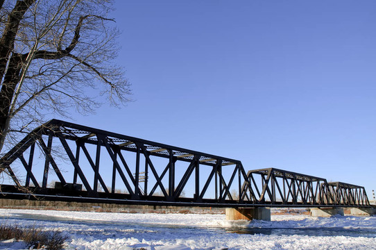 河冰橋