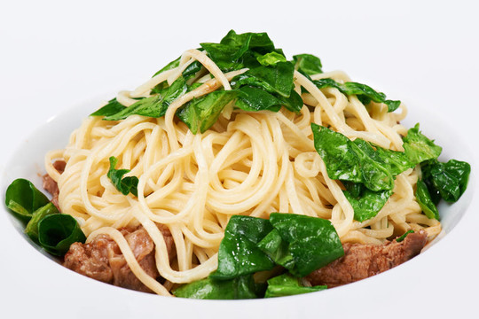 香草和牛肉意大利面