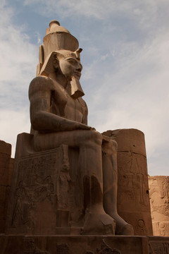 Ramses II的雕像