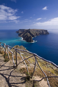 Ilheu de Baixo；（Ilheu da Cal）馬德拉群島