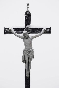 Jesus在十字架上的受難