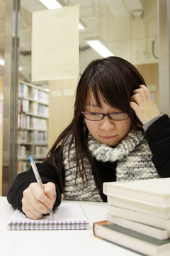 亞洲大學生圖書館