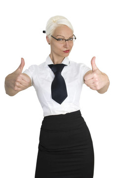商業(yè)女性展示豎起大拇指。