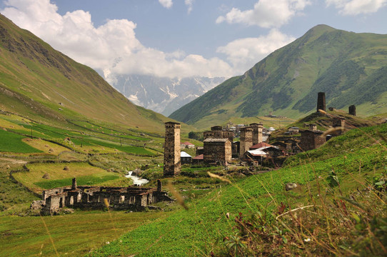 村usghuli Svaneti；格魯吉亞