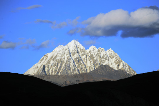 雅拉山