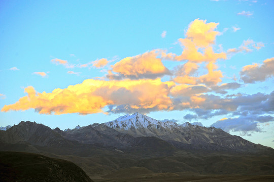 雅拉山