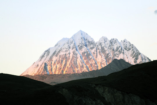 雅拉山