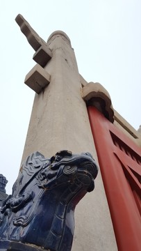 天壇藍(lán)琉璃頂漢白玉石牌坊