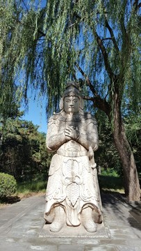 明十三陵總神道叉手將軍像石刻